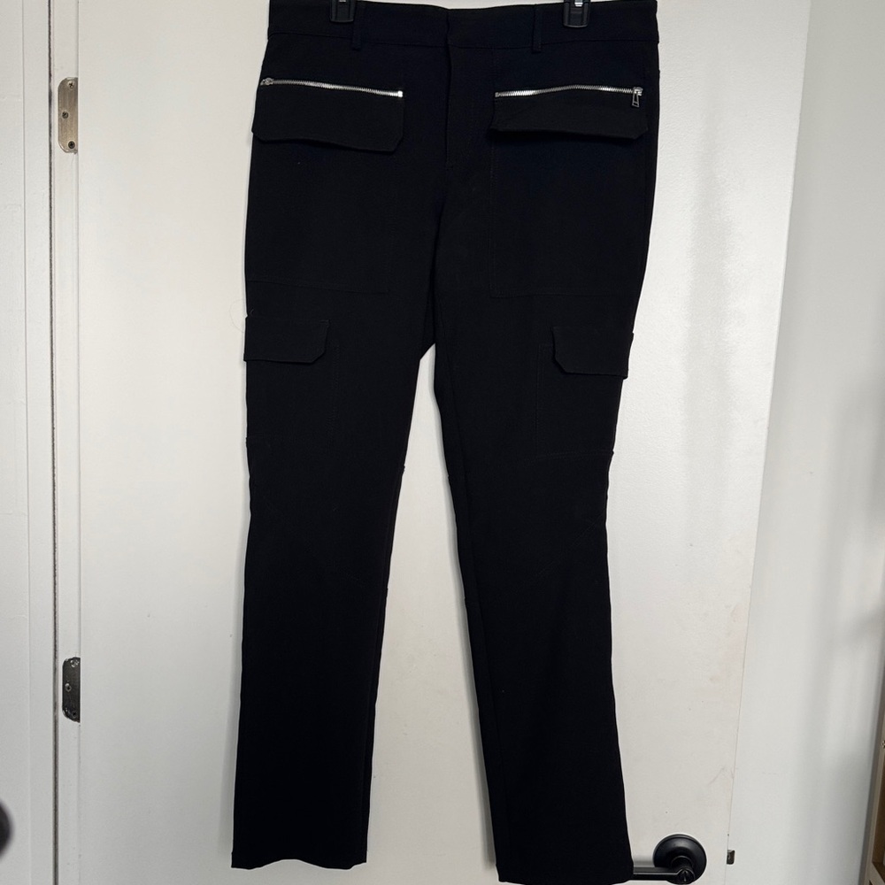 Zara Black Fitted Lowrise Cargo Pants with Silver Zipper Accents